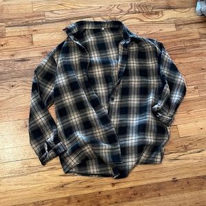Women’s flannel size small